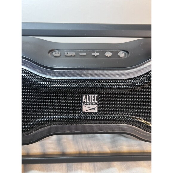 Altec Lansing Rockbox Bluetooth Speaker IMW991 D52 - Picture 2 of 6